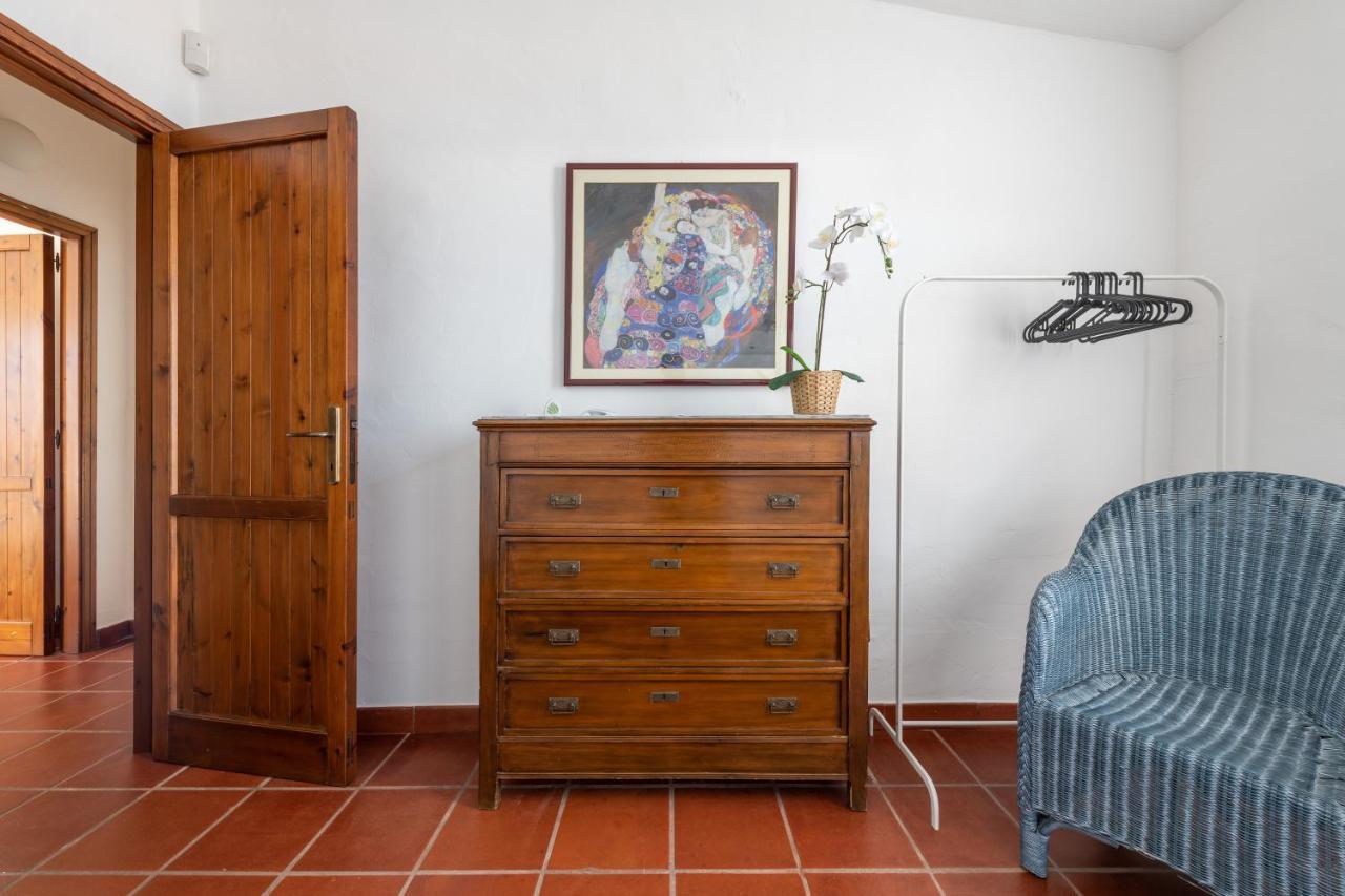 Damiano Holiday House Porto Columbu - Perd'E Sali Esterno foto