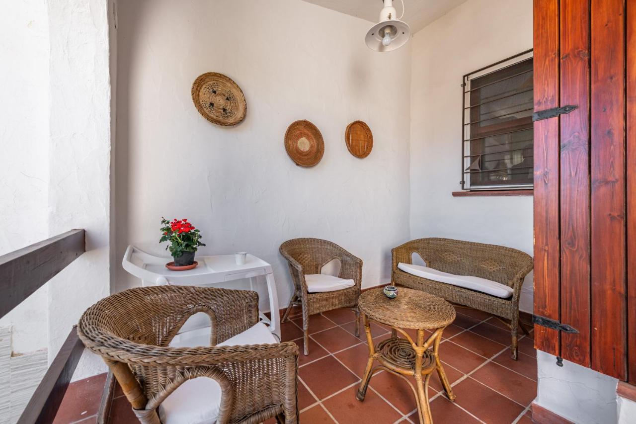 Damiano Holiday House Porto Columbu - Perd'E Sali Esterno foto
