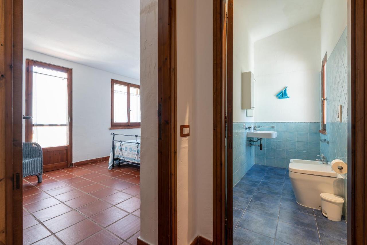 Damiano Holiday House Porto Columbu - Perd'E Sali Esterno foto